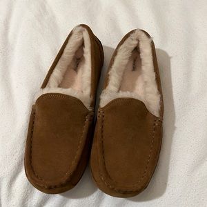 Tan Ugg slippers worn once